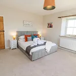 Holiday home Meadow Syke House *